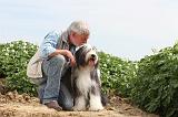 ADULTE ET CHIEN 053